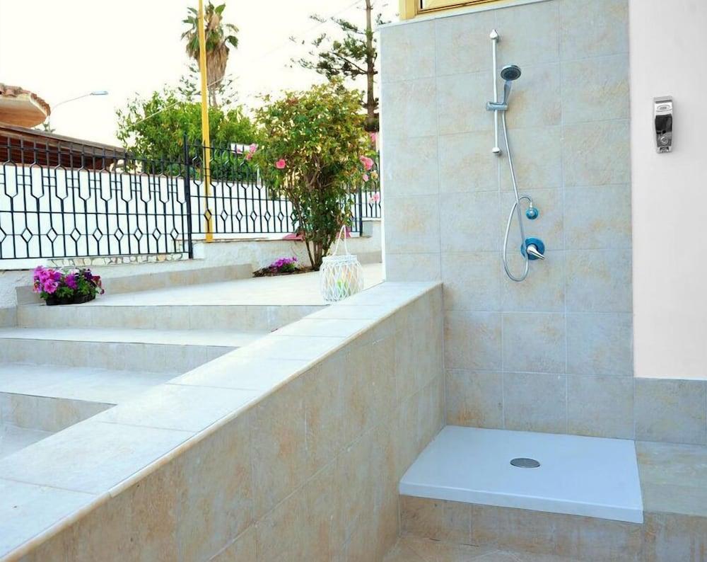 B&B Villa Achibea Agrigento Bagian luar foto